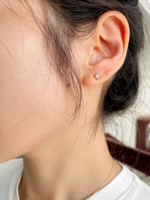 14K Gold Diamond Stars Studs