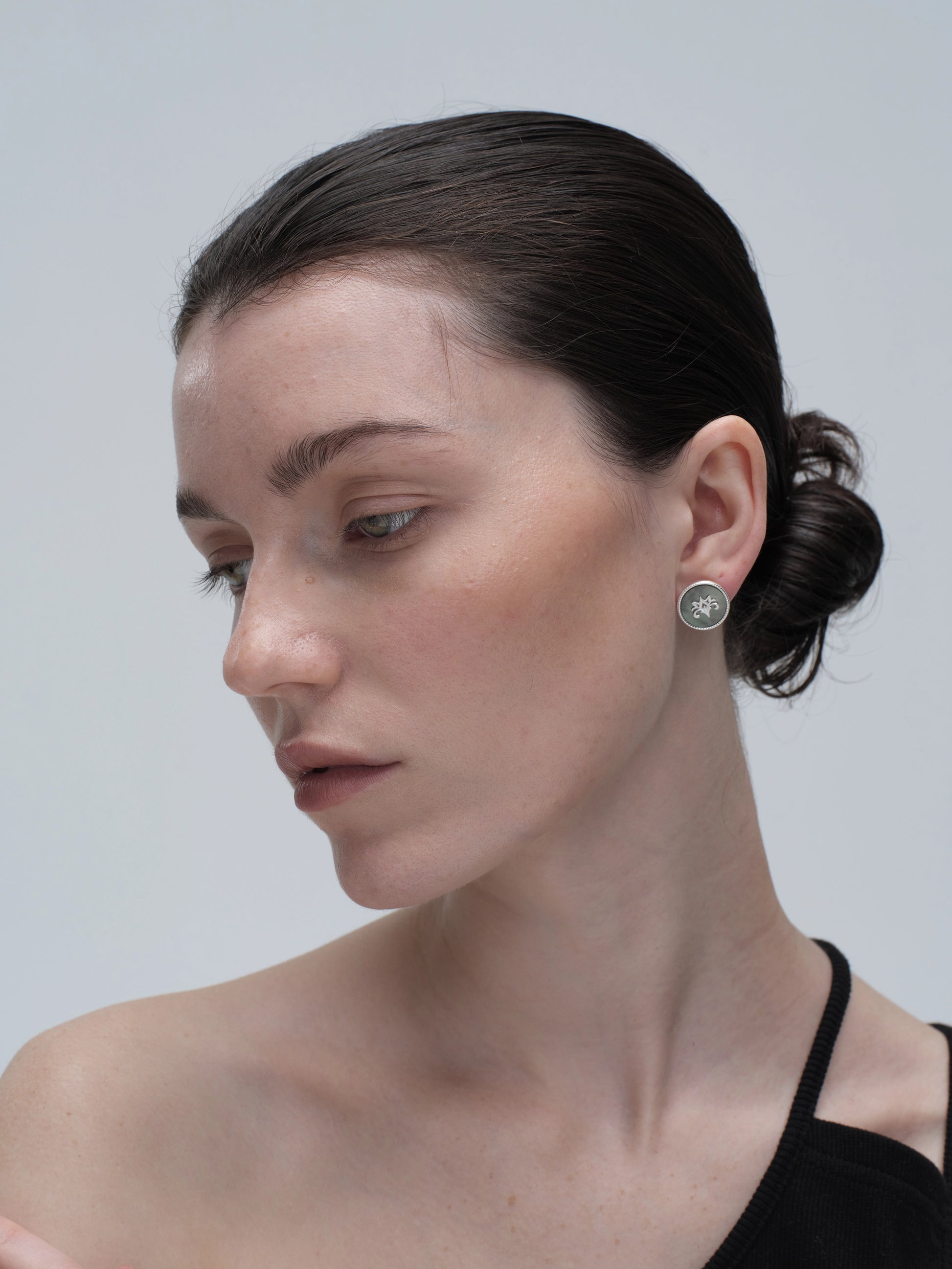 Mother-of-Pearl Floral Stud Earrings — Black