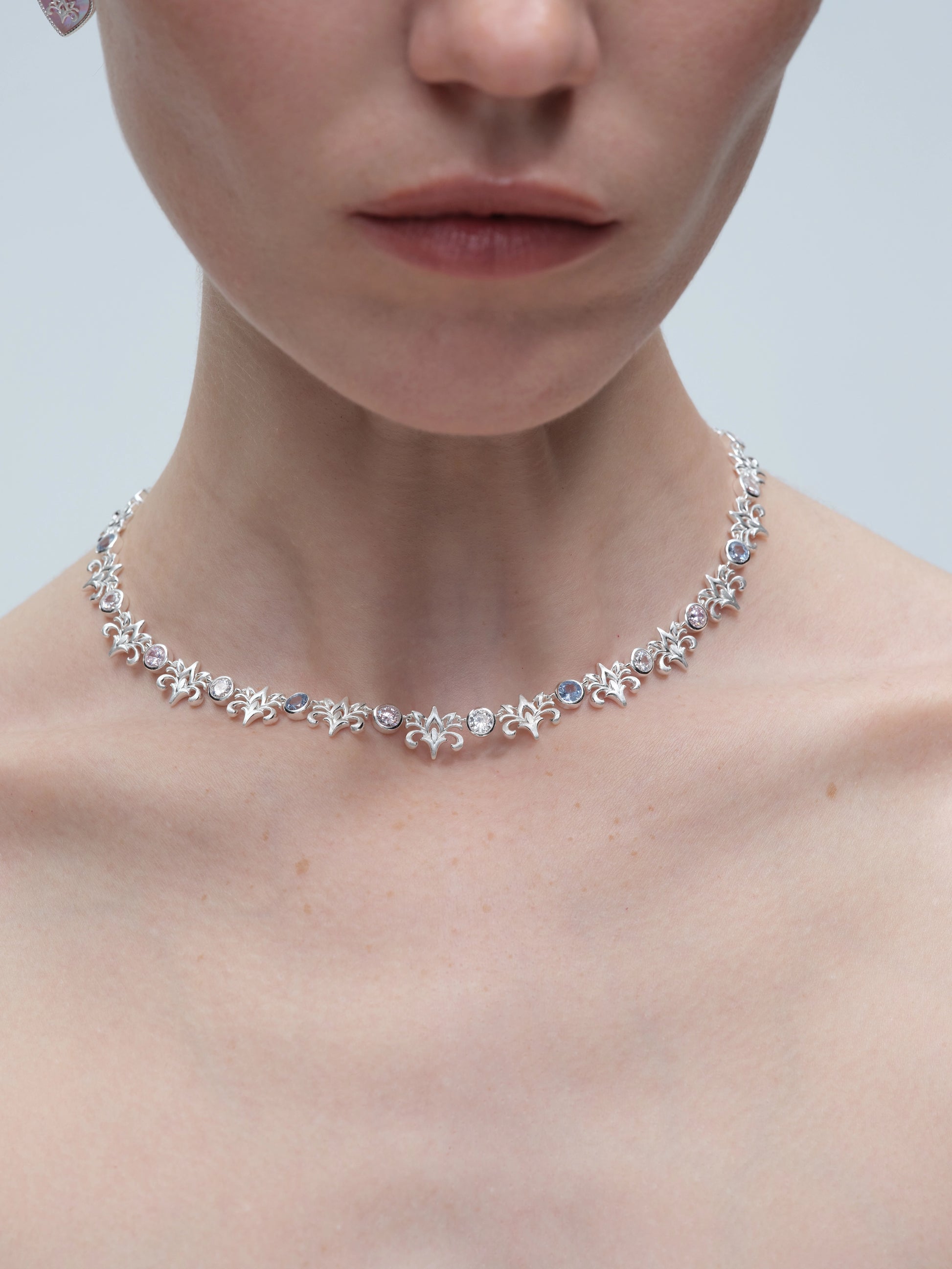 Honeysuckle Lace Line Necklace