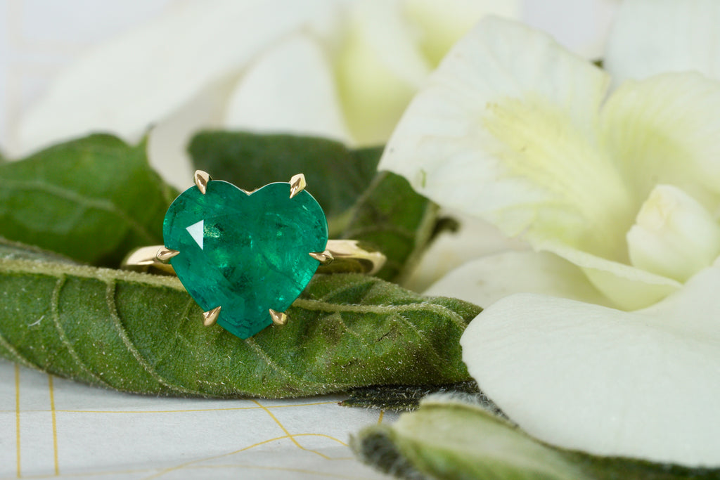 18K Gold Emerald Heart Eternal Love Ring