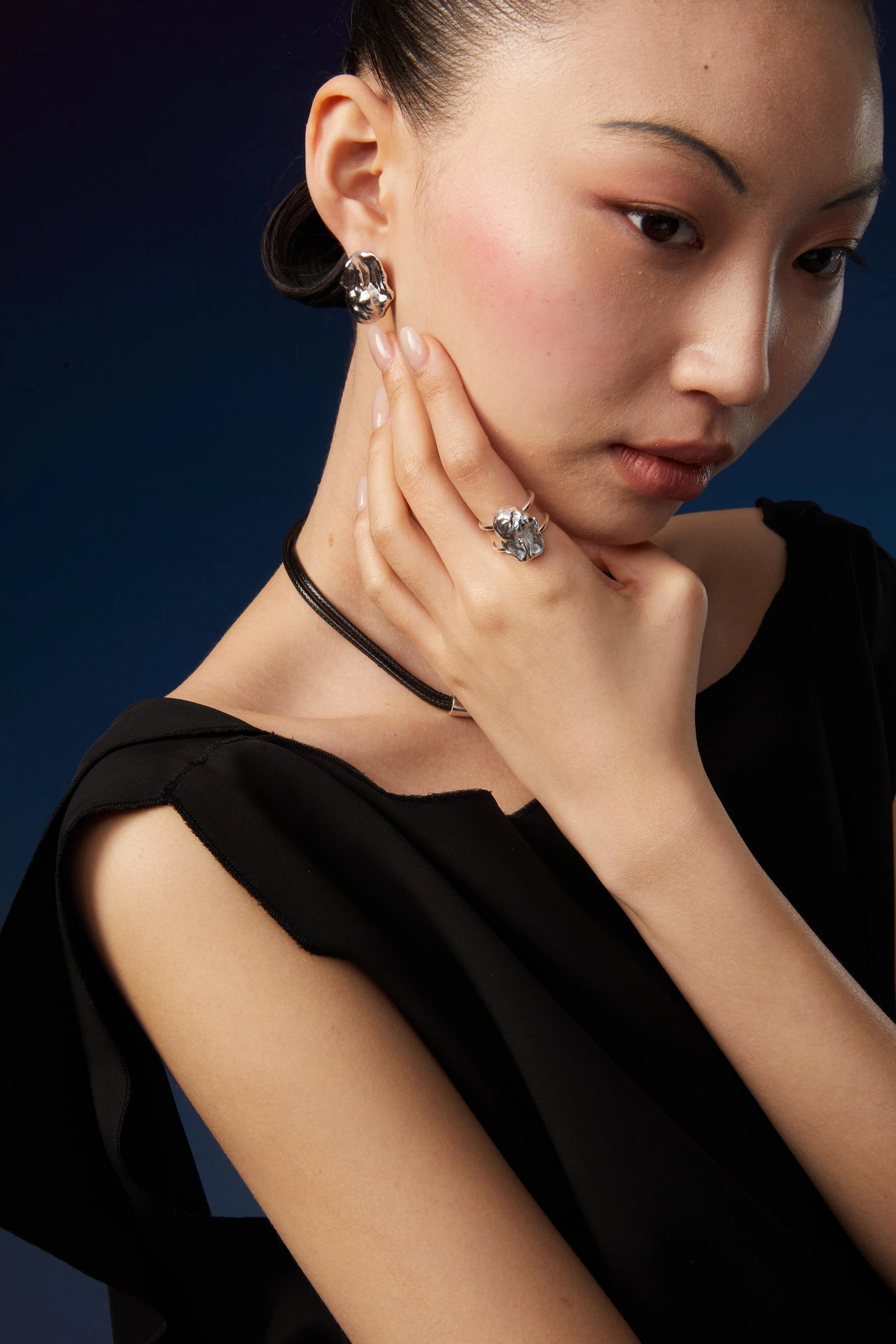 Metal Baroque Pearl Stud Earrings