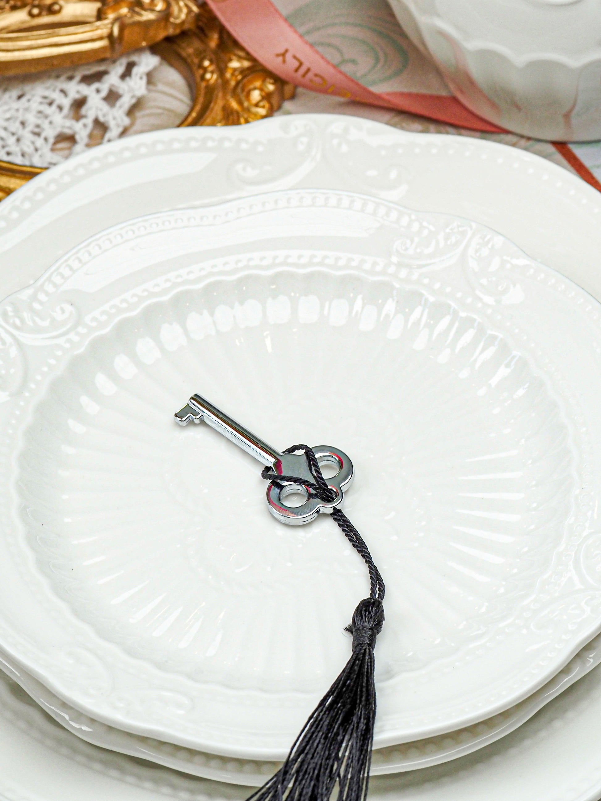 The Woman in Gold · Piano Lacquer Double Layer Jewelry Box