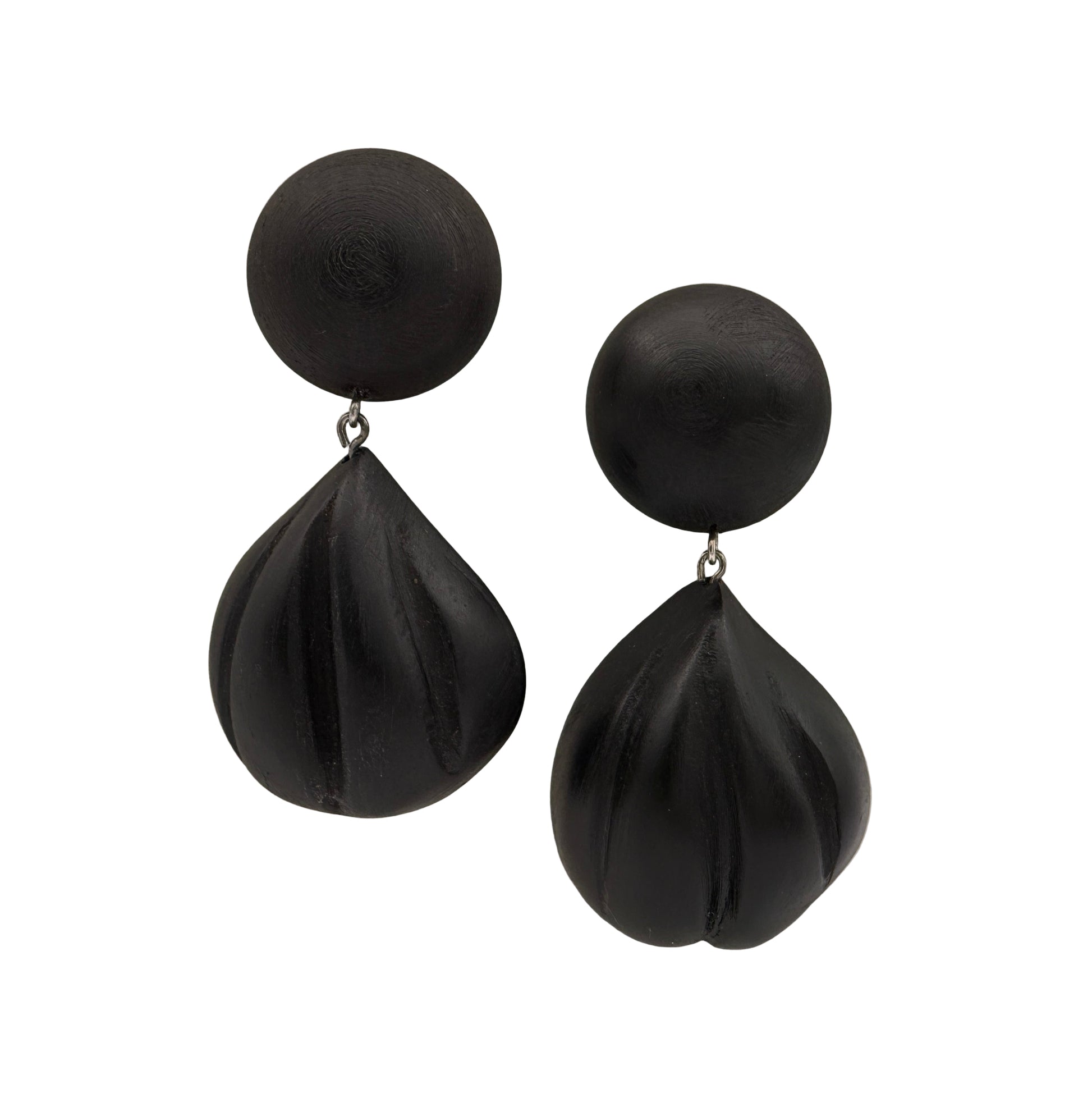 Seashell Lacquer Quasi-Maki-e Earrings