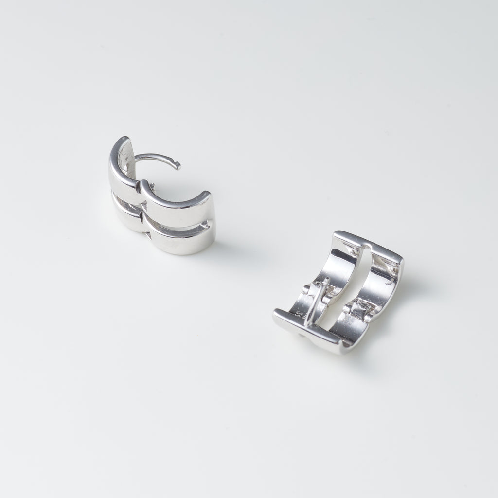 Double-Band Illusion Earrings — MIIISELF clean and minimal earrings designed with double-band illusion and thoughtful