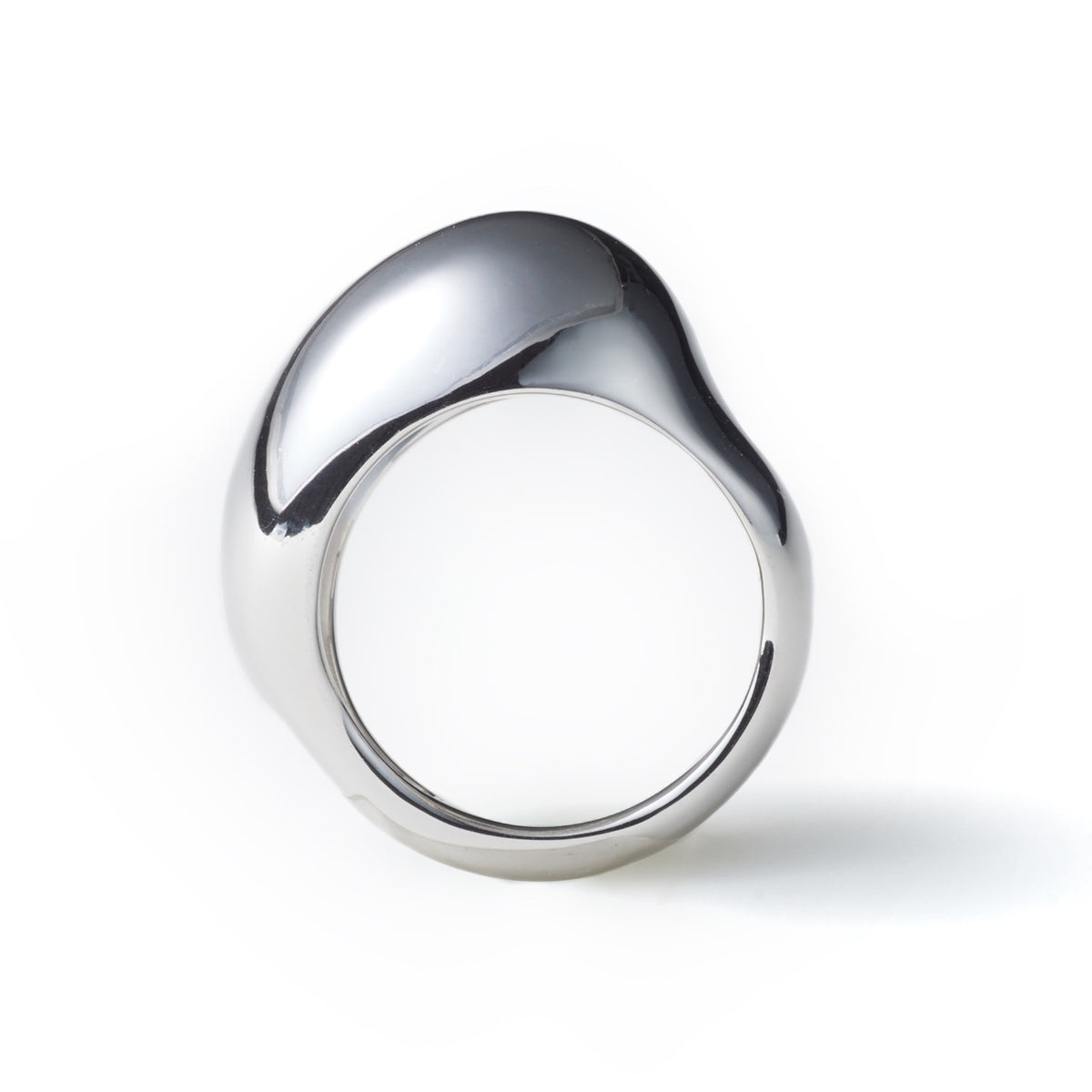 Egg Silhouette Silver Ring — Silver ring on a white background