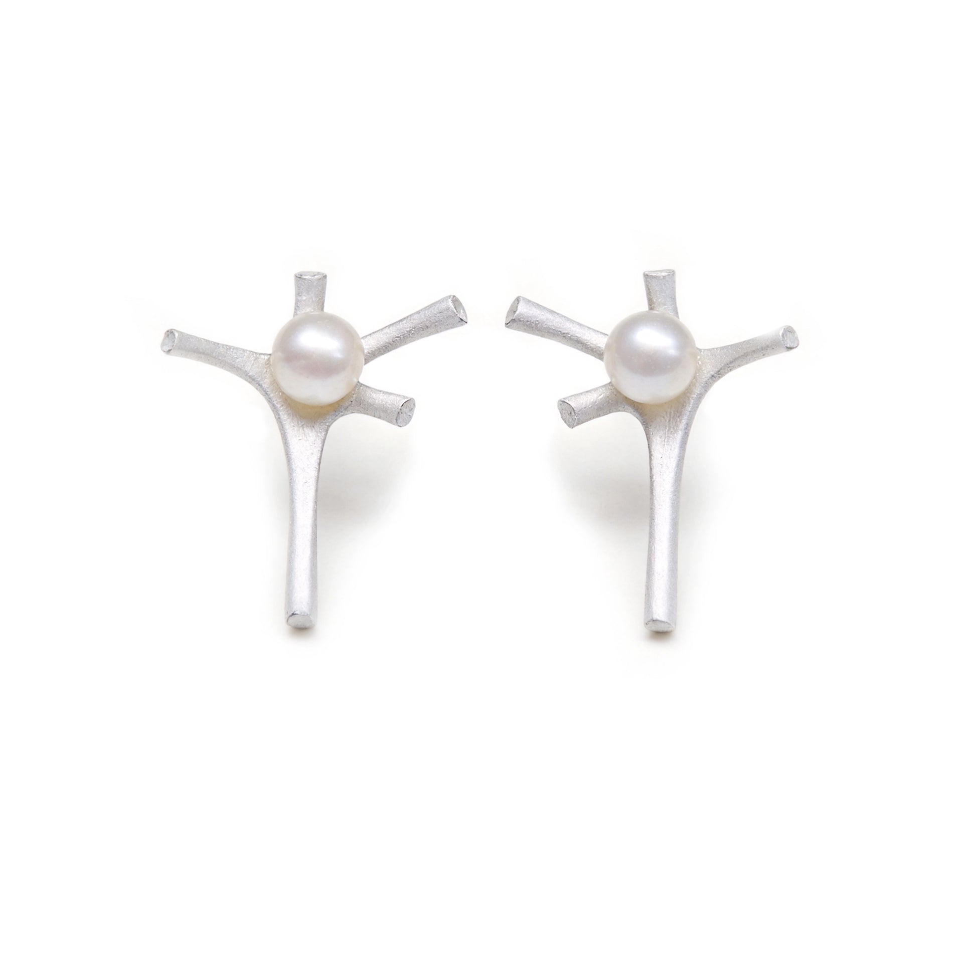 Antenna Pearl Stud Earrings