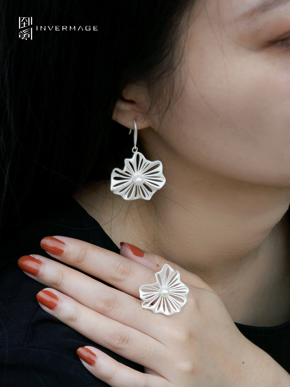 Leaf Vein Pearl Ring by INVERMAGE, product view 4