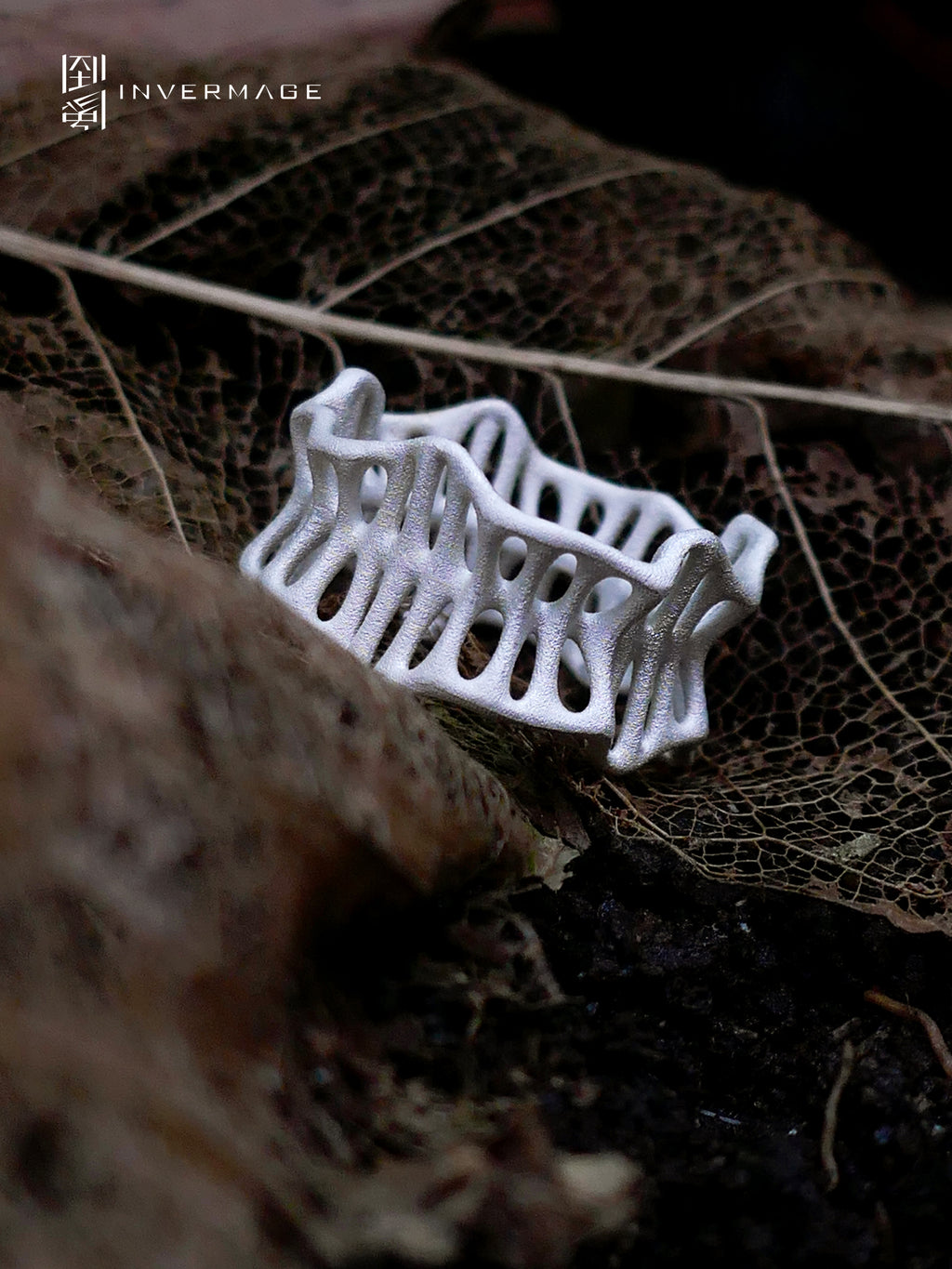 Leaf Vein Textured Band Ring by INVERMAGE, product view 5