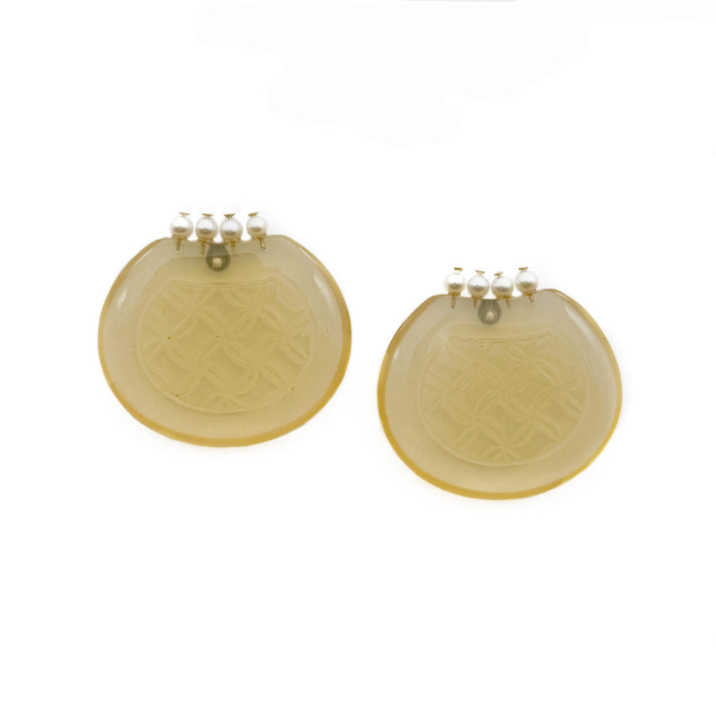 Lotus Coin Pouch Pearl Earrings by UNIGANCE.Z, product view 1