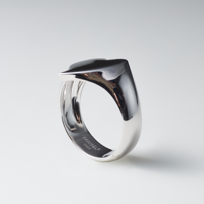 MIIISELF contemporary heart-shaped signet ring with clean, soft silhouette and calm minimalist aesthetic.