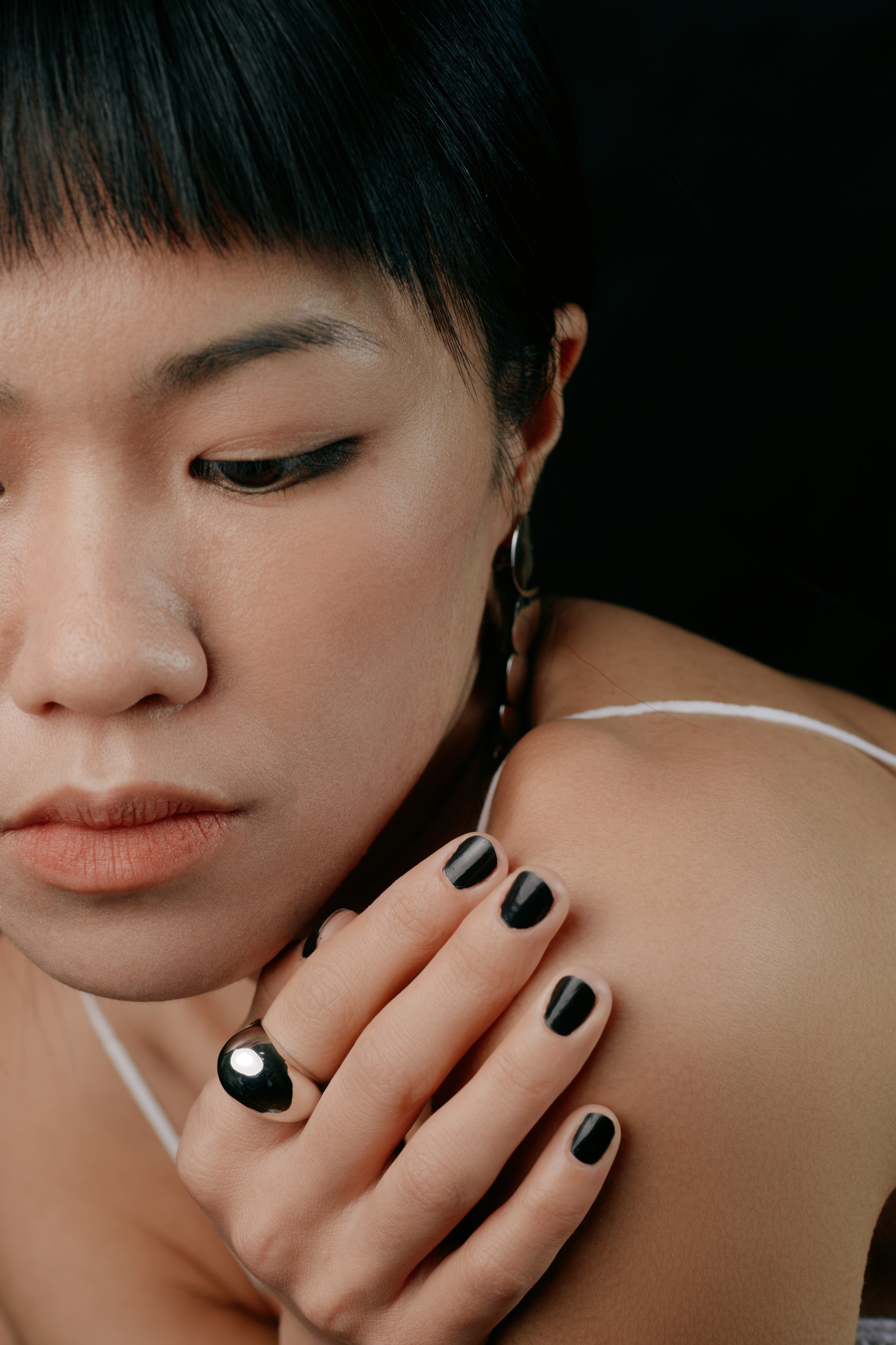 MIIISELF Egg Silhouette Silver Ring from the Nature Force · Egg series with smooth sculptural form.