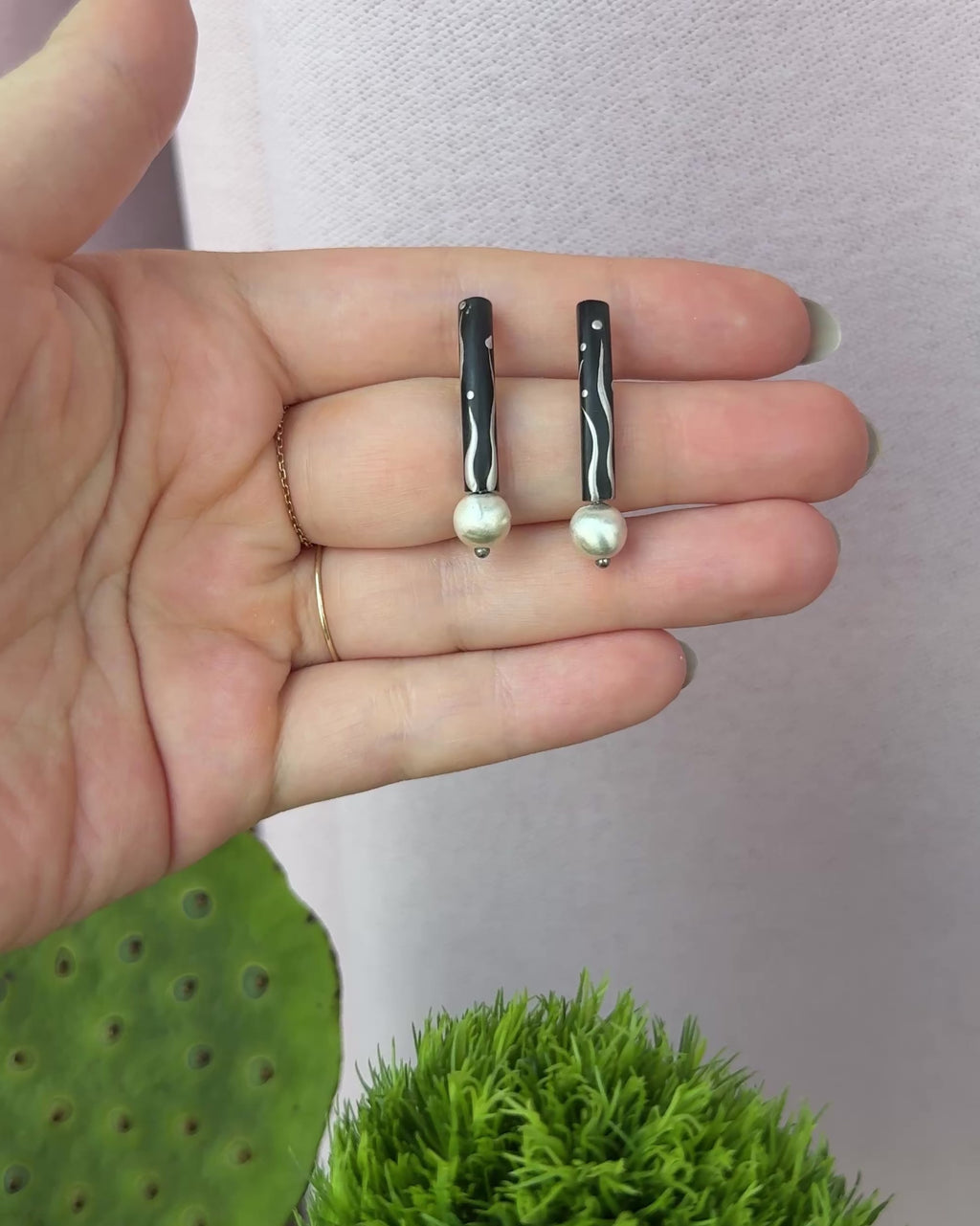 Black Orchid Lacquer Quasi-Maki-e Earrings