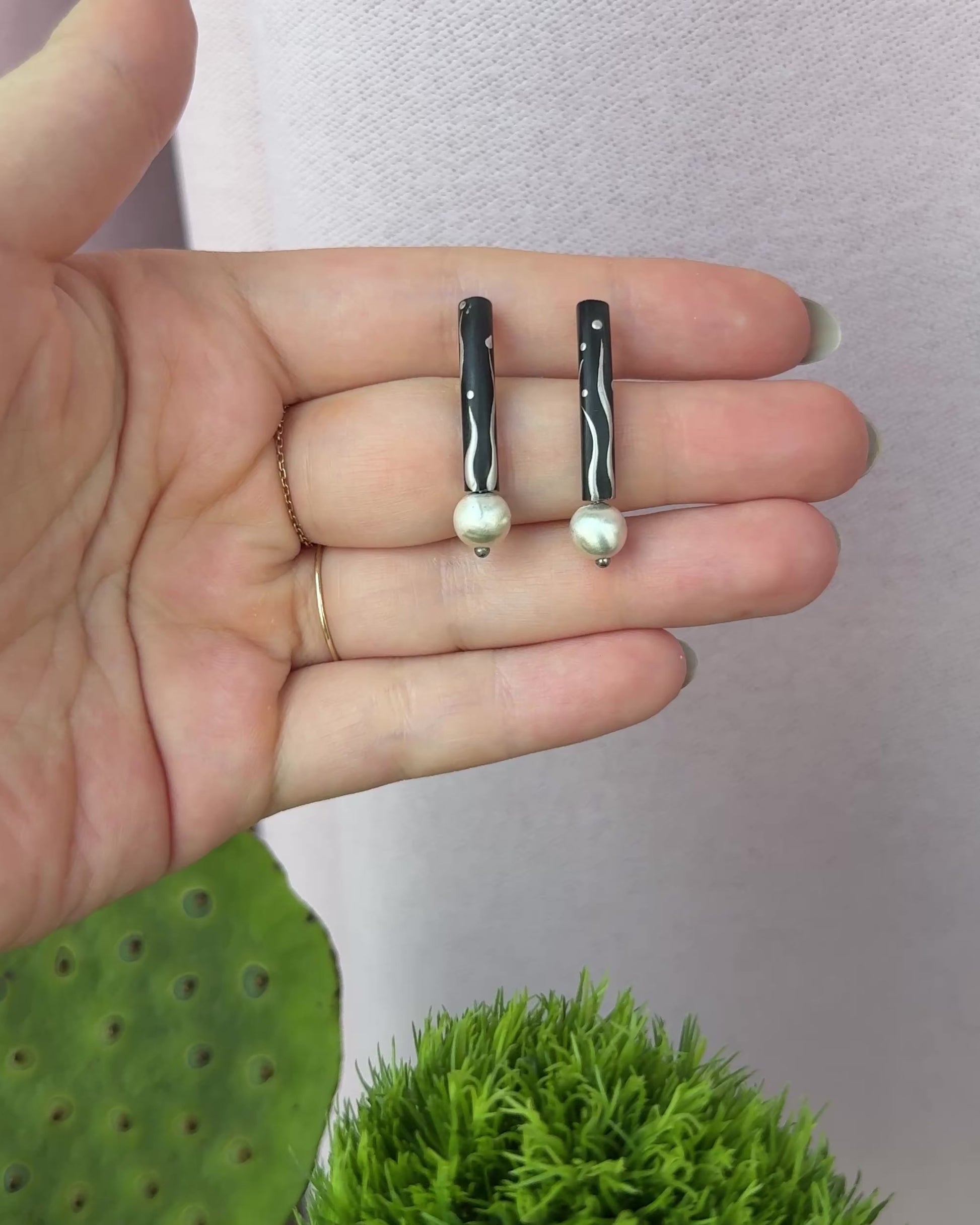 Black Orchid Lacquer Quasi-Maki-e Earrings