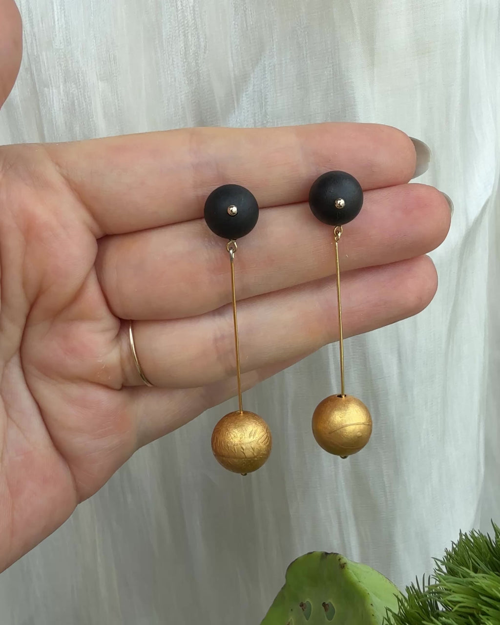 Goldfish Lacquer Quasi-Maki-e Earrings