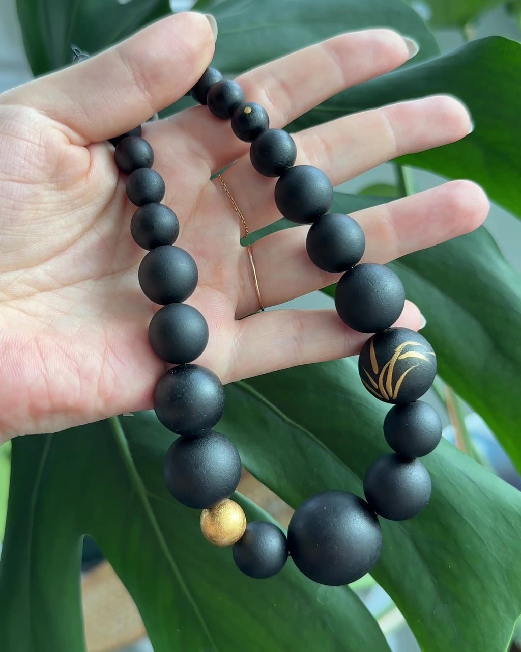 Acorus Grass Lacquer Quasi-Maki-e Necklace