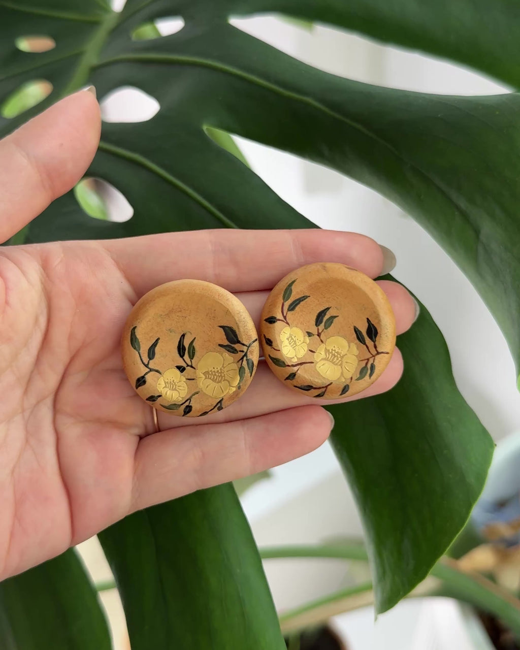 Twin Blossoms Natural Lacquer Earrings