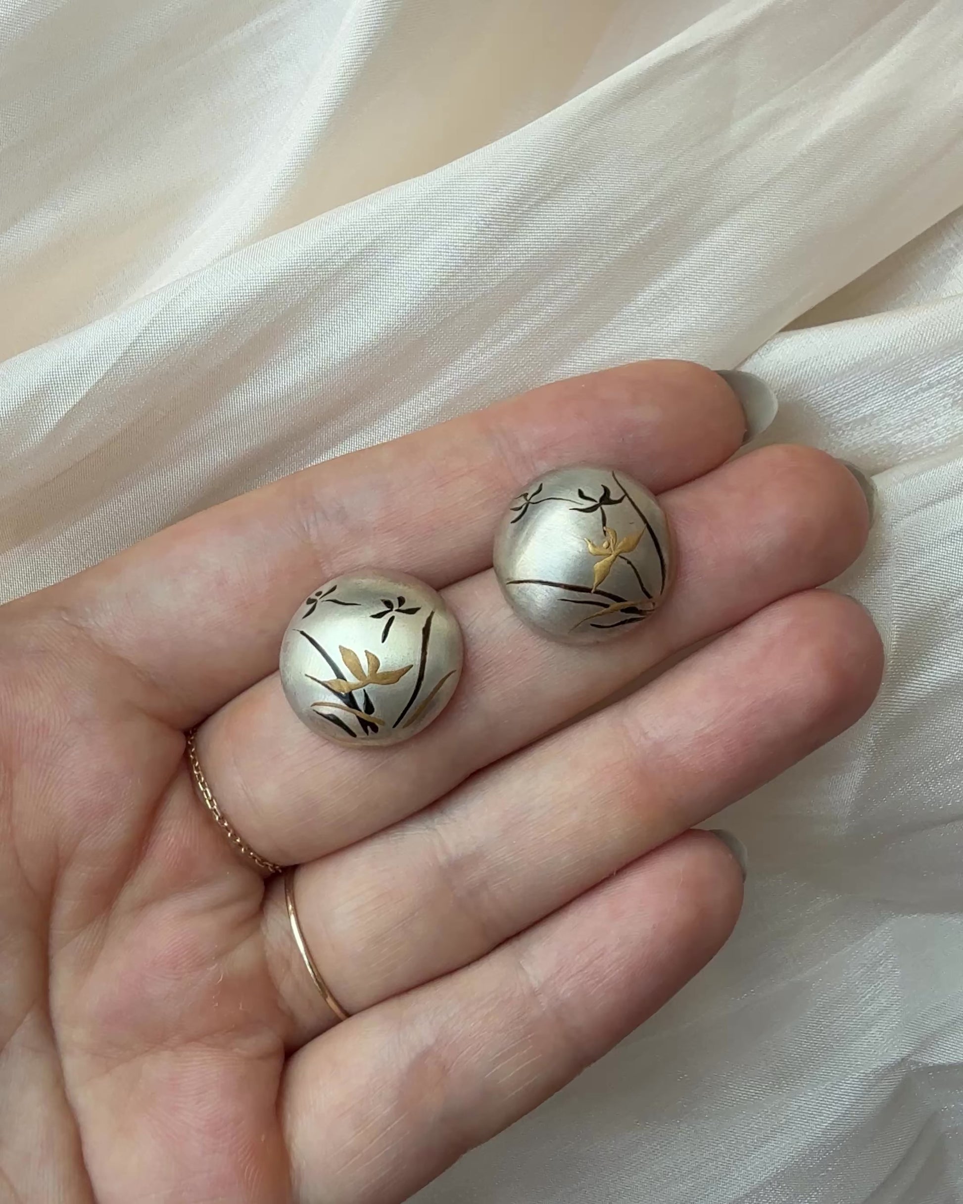 Silver Orchid Lacquer Quasi-Maki-e Stud Earrings
