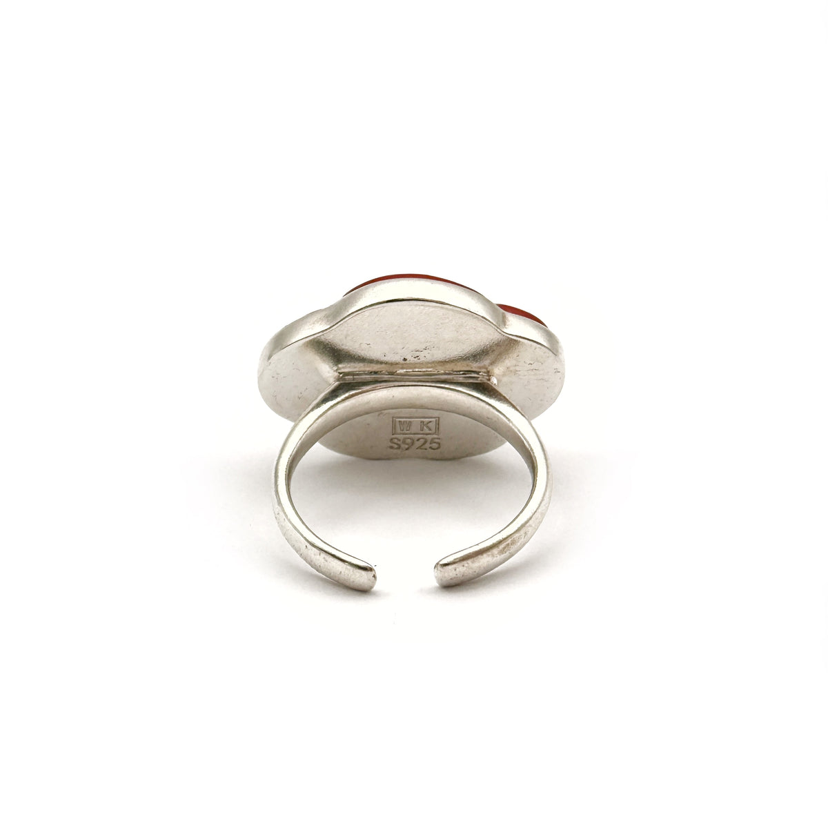 Red Peach Lacquer Quasi-Maki-e Blossom Ring — Silver ring with a leaf design on a white background