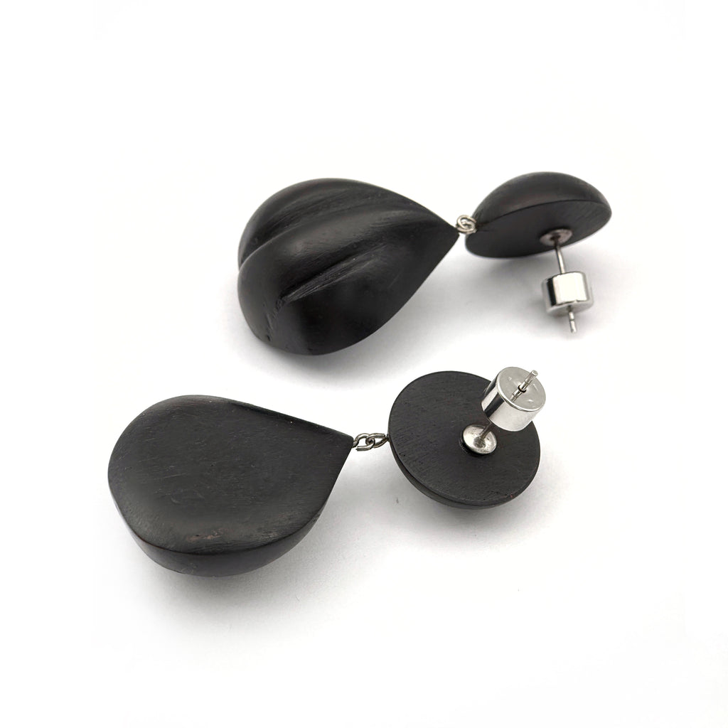 Seashell Lacquer Quasi-Maki-e Earrings — Pair of black earrings on a white background